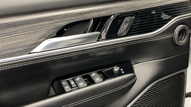 2023 Jeep Wagoneer Series III