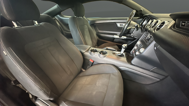 2020 Ford Mustang EcoBoost