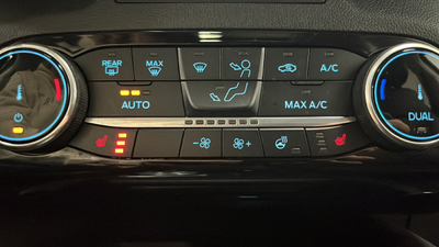2022 Ford Escape Hybrid Titanium