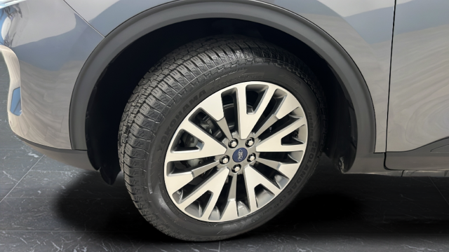 2022 Ford Escape Hybrid Titanium