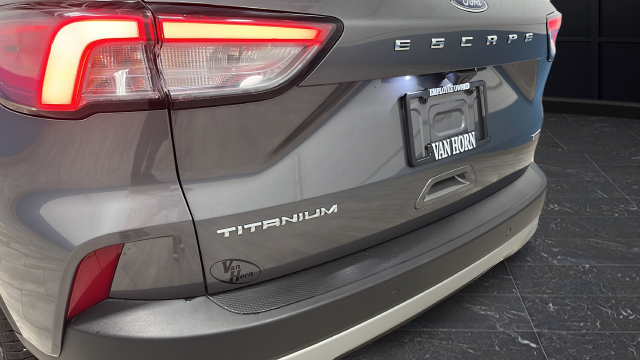 2022 Ford Escape Hybrid Titanium