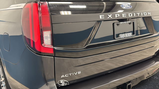 2025 Ford Expedition Max Active