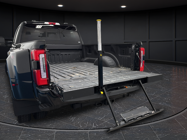 2025 Ford F-450SD Platinum DRW