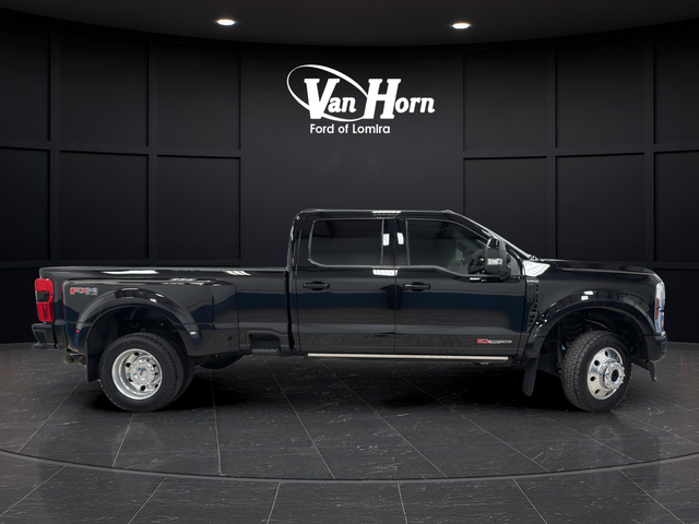 2025 Ford F-450SD Platinum DRW