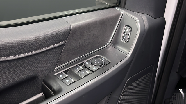2025 Ford F-150 XLT Hybrid