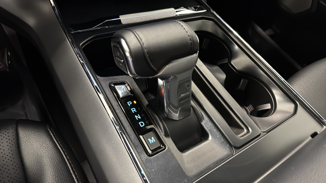 2025 Ford F-150 Lariat Hybrid