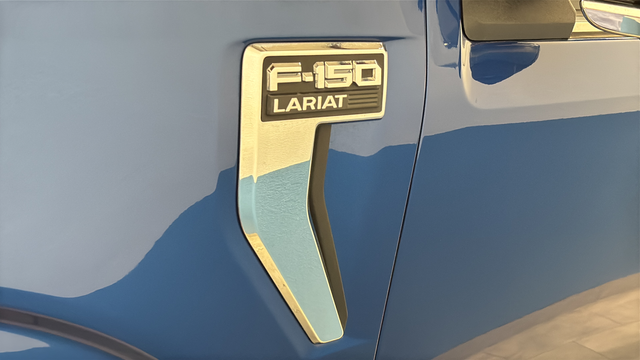 2025 Ford F-150 Lariat Hybrid