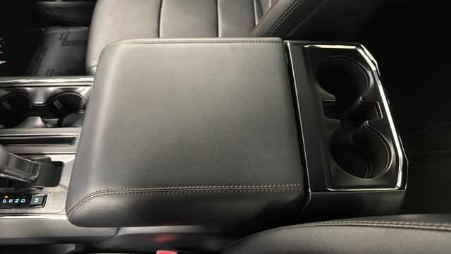 2025 Ford F-150 Lariat Hybrid