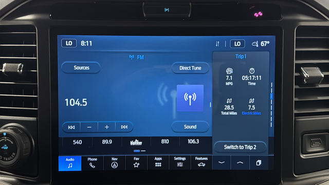2025 Ford F-150 Lariat Hybrid