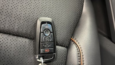 2025 Ford F-150 Lariat Hybrid