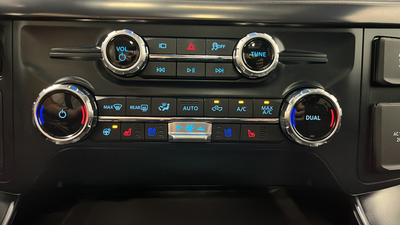 2025 Ford F-150 Platinum Hybrid