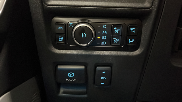 2025 Ford F-150 Platinum Hybrid