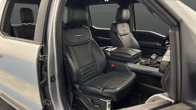 2025 Ford F-150 Platinum Hybrid