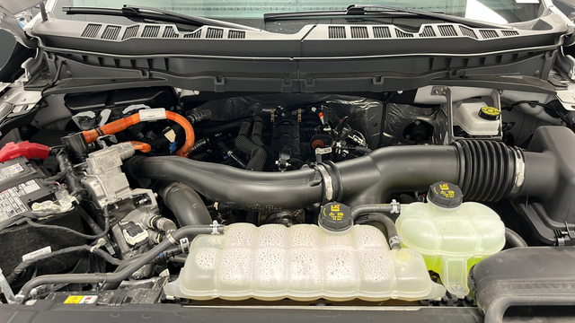 2025 Ford F-150 Platinum Hybrid