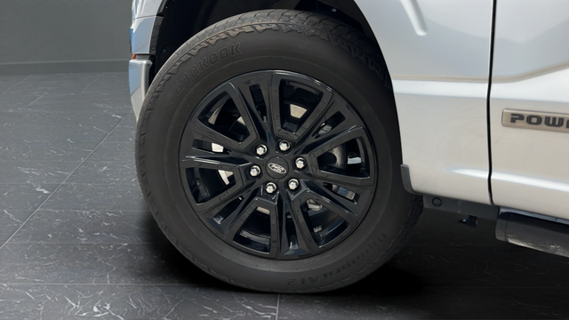 2025 Ford F-150 Platinum Hybrid