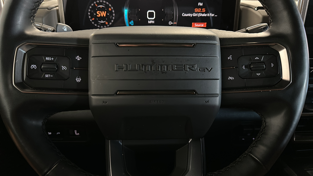 2025 GMC Hummer EV SUV 2X