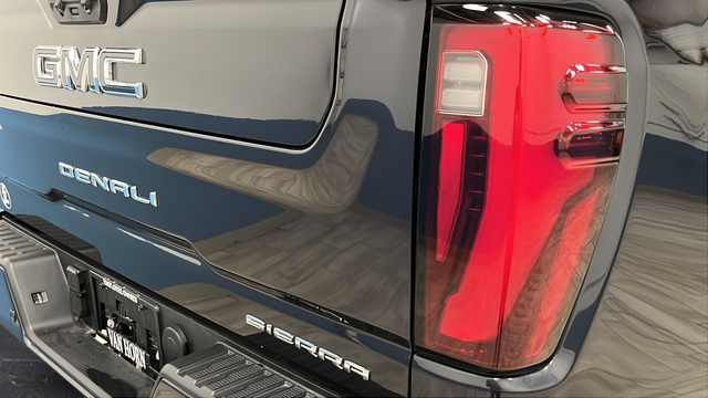2024 GMC Sierra 2500HD Denali Ultimate
