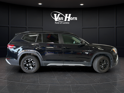 2024 Volkswagen Atlas 2.0T Peak Edition SE w/Technology