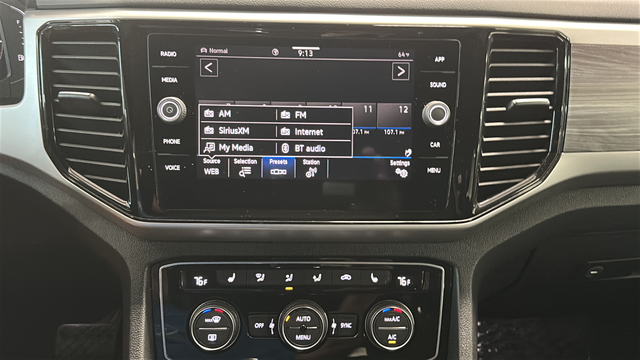 2022 Volkswagen Atlas Cross Sport 3.6L V6 SE w/Technology