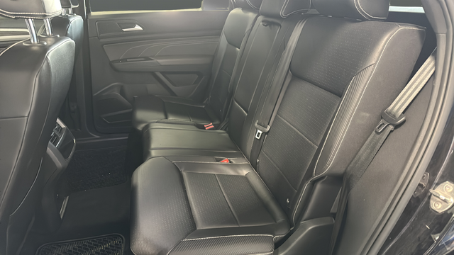 2022 Volkswagen Atlas Cross Sport 3.6L V6 SE w/Technology