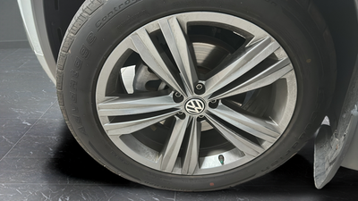 2019 Volkswagen Atlas 3.6L V6 SEL R-Line R-Line