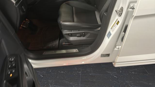 2019 Volkswagen Atlas 3.6L V6 SEL R-Line R-Line