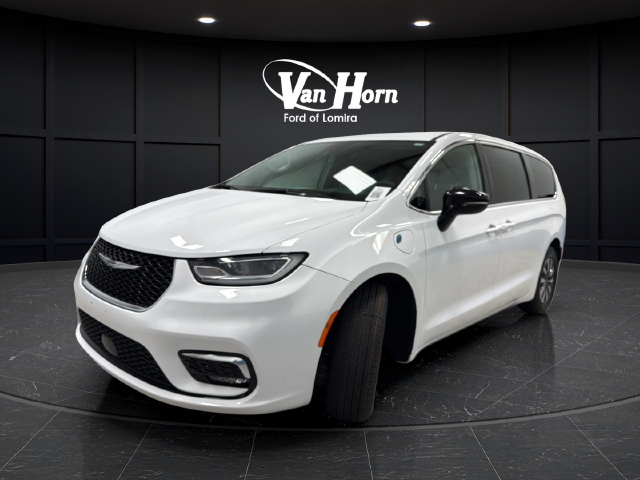 2024 Chrysler Pacifica Hybrid Select