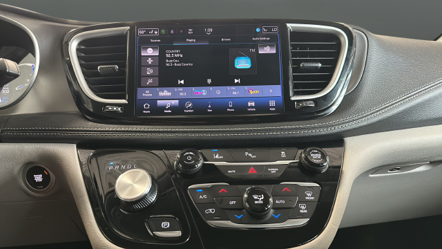 2024 Chrysler Pacifica Hybrid Select
