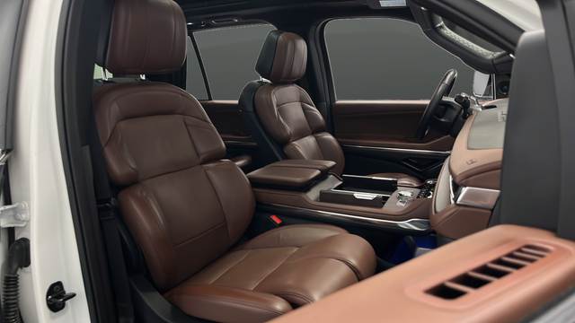 2025 Lincoln Navigator L Reserve