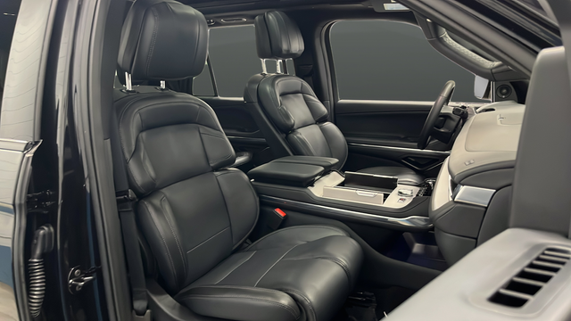 2025 Lincoln Navigator L Reserve