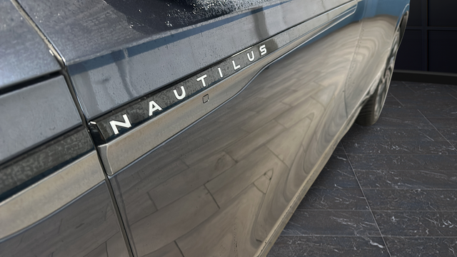 2024 Lincoln Nautilus Black Label