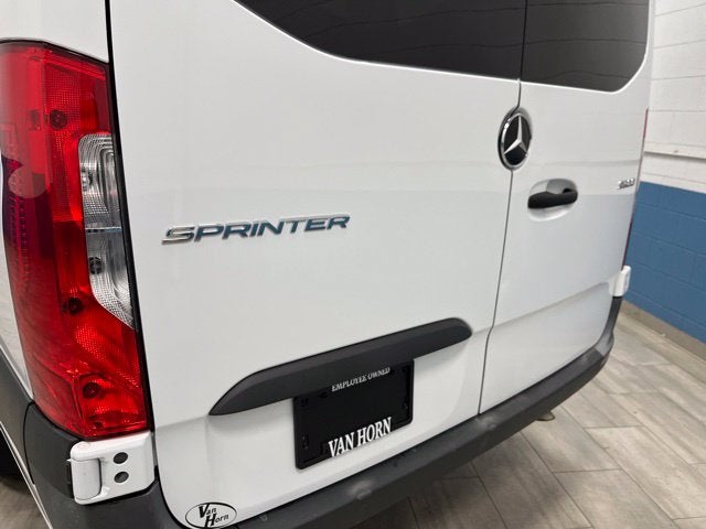 2025 Mercedes-Benz Sprinter 2500 Passenger 170 WB High Roof