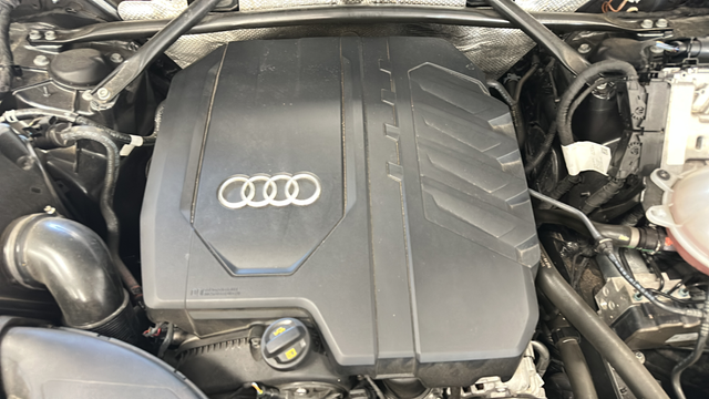 2022 Audi Q5 45 S line Premium quattro