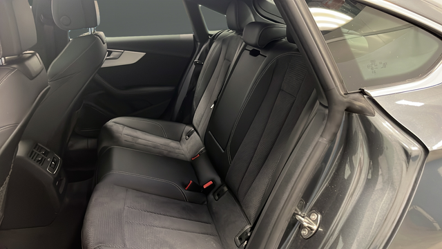 2023 Audi A5 Sportback 45 S line Premium Plus quattro