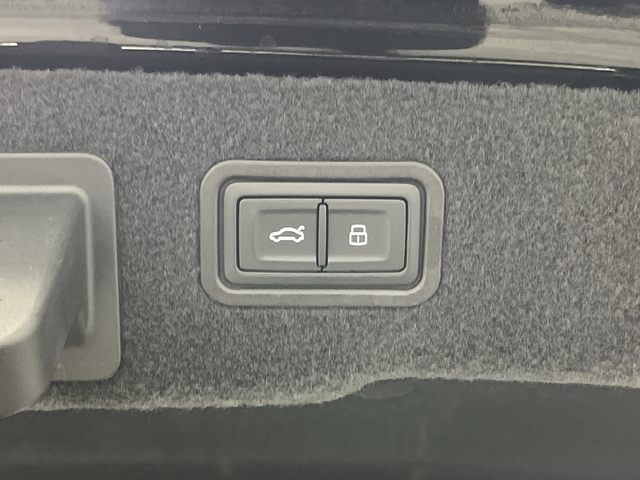 2023 Audi A8 L 55 quattro